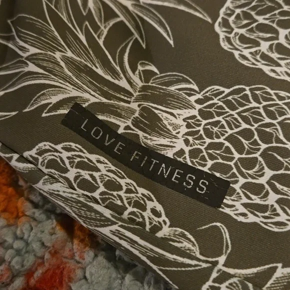 The OG Army Green Pineapple Runners - Picture 3 of 5